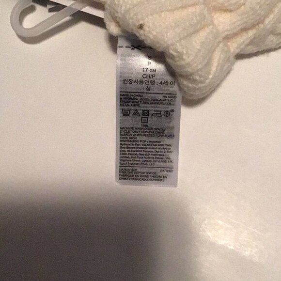 GAP Cable Touch Screen Gloves Off White - Picture 5 of 5